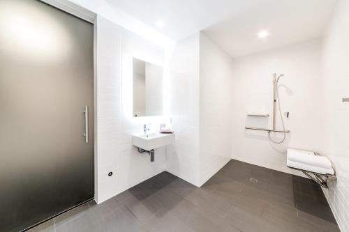 sage hotel james street