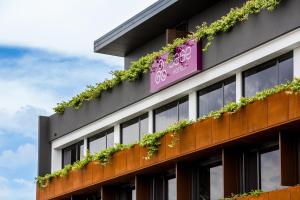 sage hotel james street