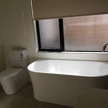 Neagles Retreat Villas,Boconnoc Park>>Adelaide,4 star