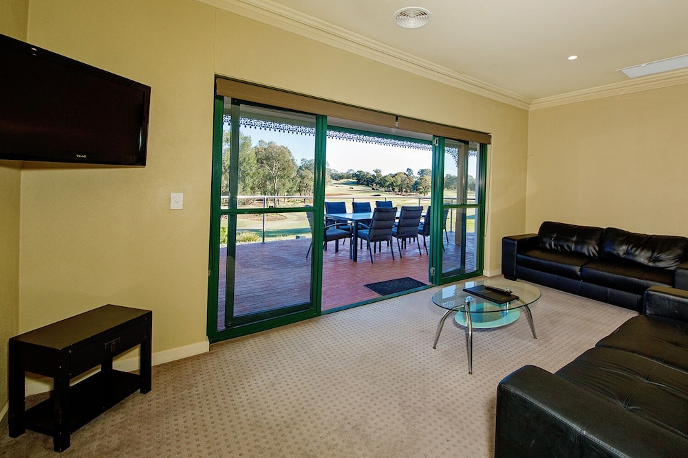 yarrawonga mulwala golf club resort