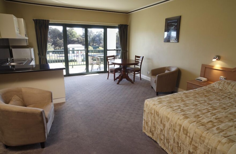 yarrawonga mulwala golf club resort