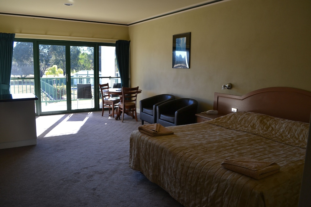 yarrawonga mulwala golf club resort
