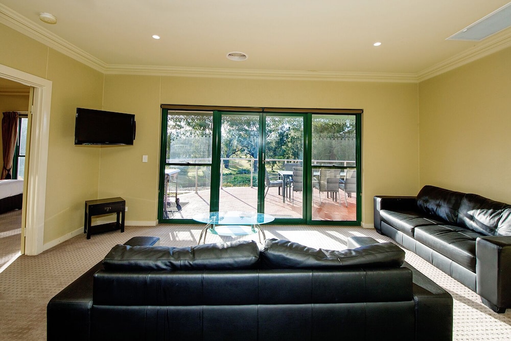 yarrawonga mulwala golf club resort