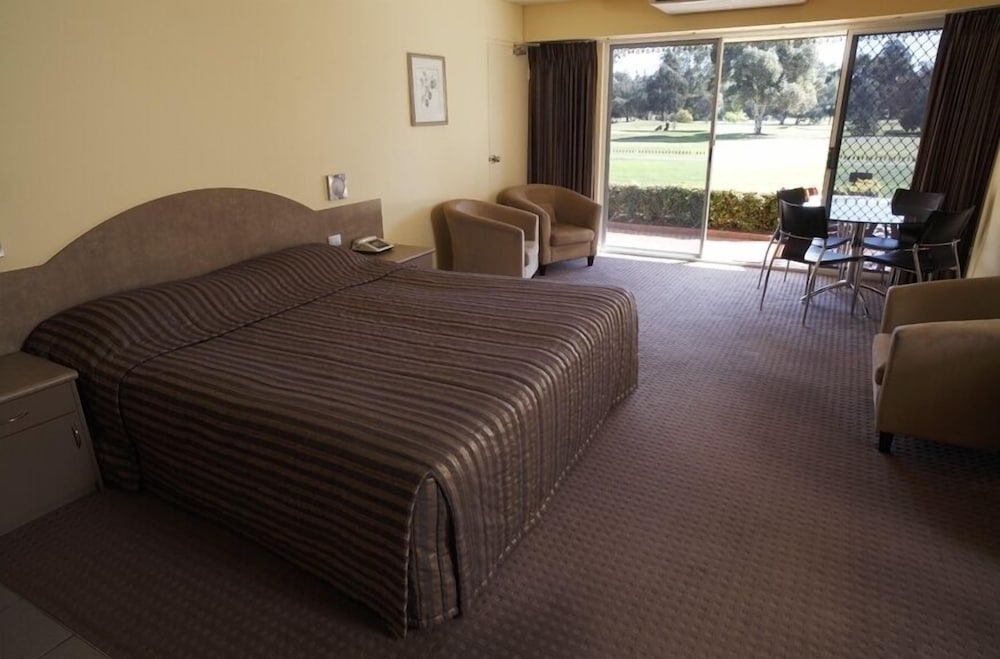 yarrawonga mulwala golf club resort
