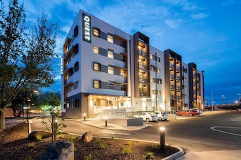 Quest Port Adelaide,Hahndorf>>Adelaide,4 star