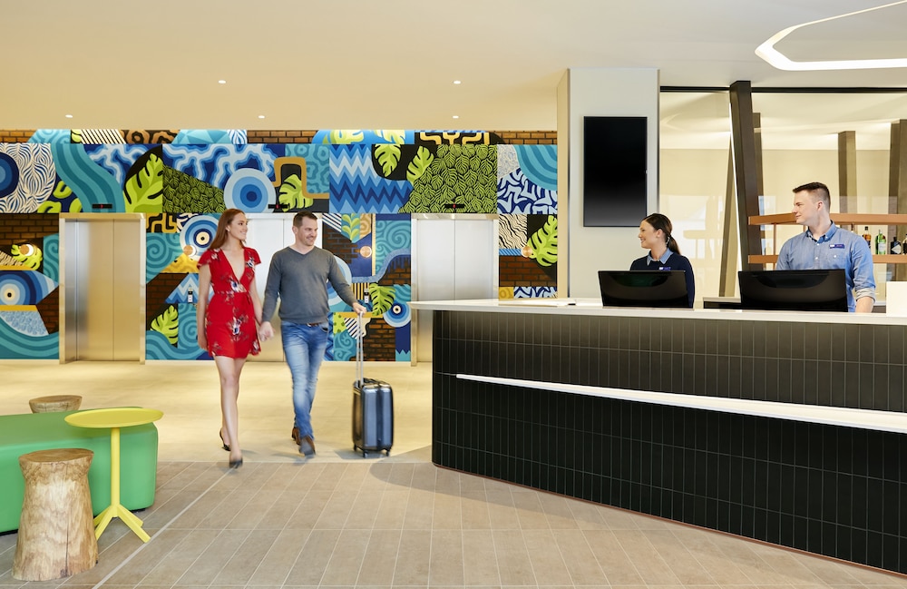 holiday inn express adelaide city centre by ihg