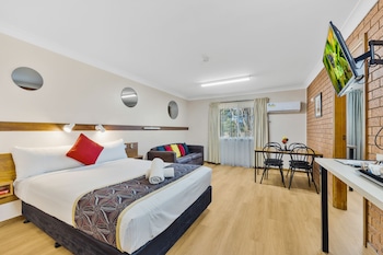 castlereagh motor inn