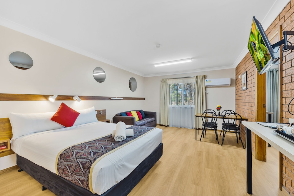 castlereagh motor inn