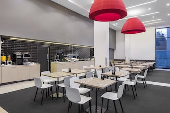 travelodge hotel sydney airport