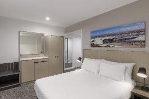 travelodge hotel sydney airport