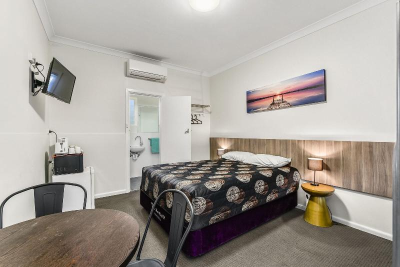 Rest Motels Naracoorte,Naracoorte>>Mount Light,3 star