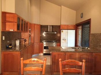 Relaxin,Berrilee>>Arcadia,3 star