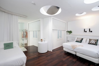 chic and basic born boutique hotel