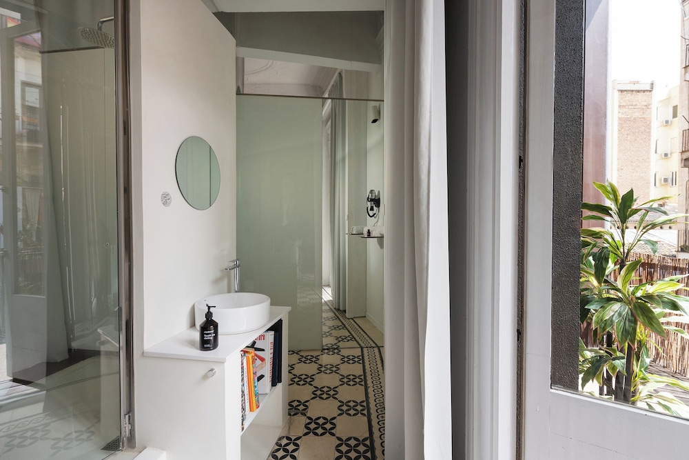 chic and basic born boutique hotel