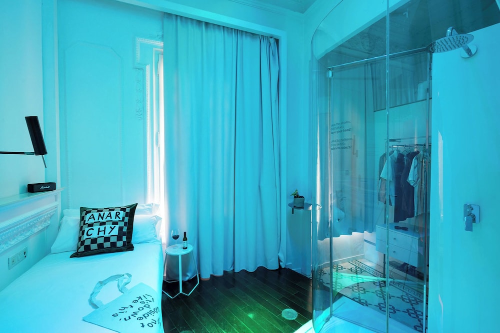 chic and basic born boutique hotel