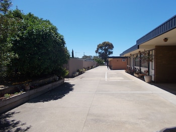 Corowa Gateway Motel,New South Wales>>Corowa,2.5 star