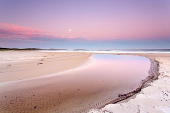 big4 tasman holiday parks racecourse beach
