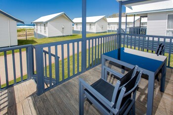 big4 tasman holiday parks racecourse beach