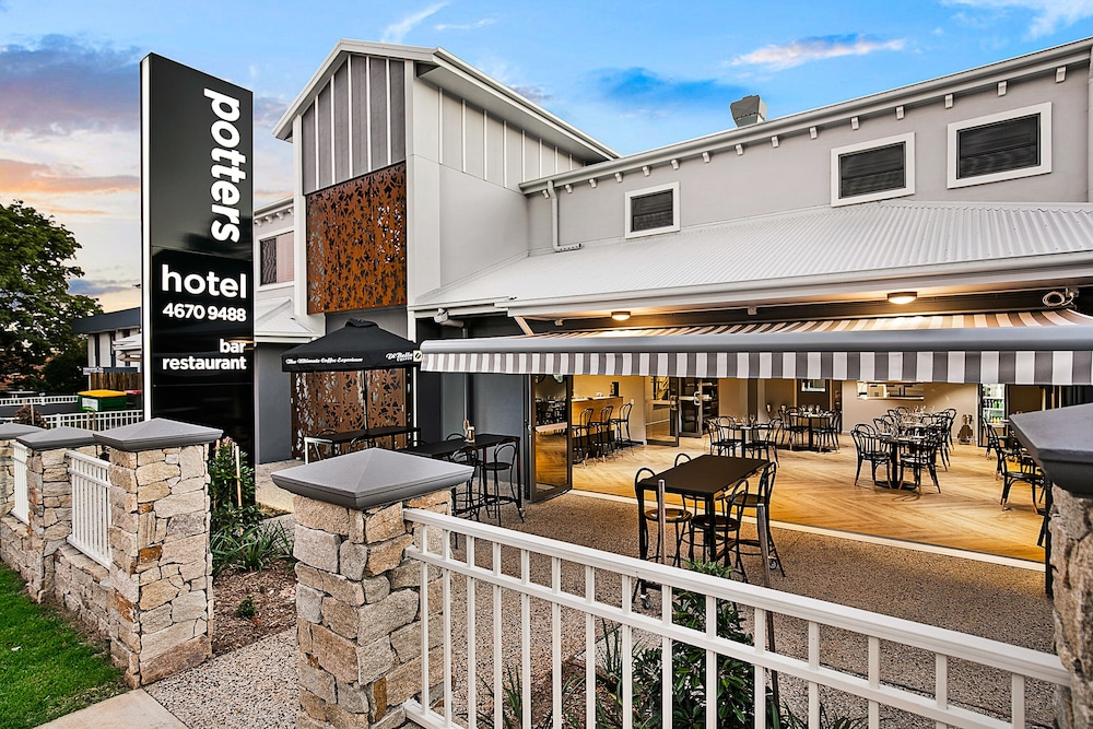 potters toowoomba hotel