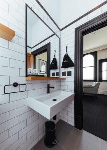 east brunswick hotel