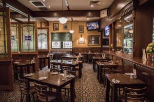 Mick O'shea's,Clarendon>>Adelaide,4 star