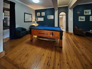 royal hotel capertee
