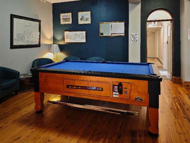 royal hotel capertee