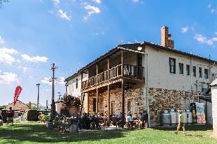 royal hotel capertee
