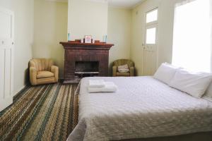 royal hotel capertee
