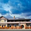 royal hotel capertee