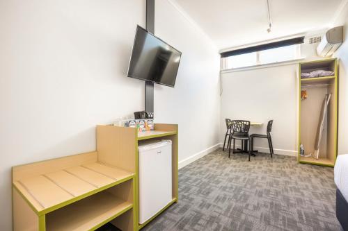 nightcap at hume hotel