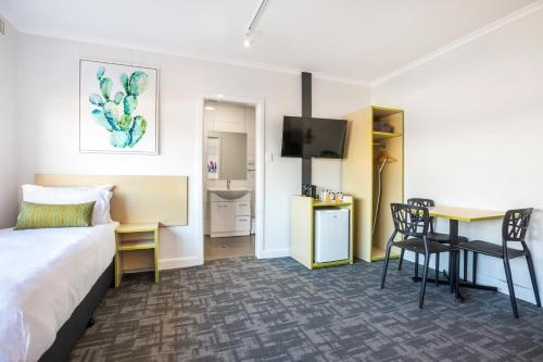 nightcap at hume hotel