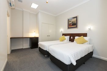 Gallery Hotel,Bibra Lake>>Beaconsfield,3 star