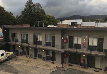 commercial hotel motel lithgow