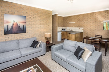 Lookout Mountain Retreat,Bellingen>>Armidale,3 star