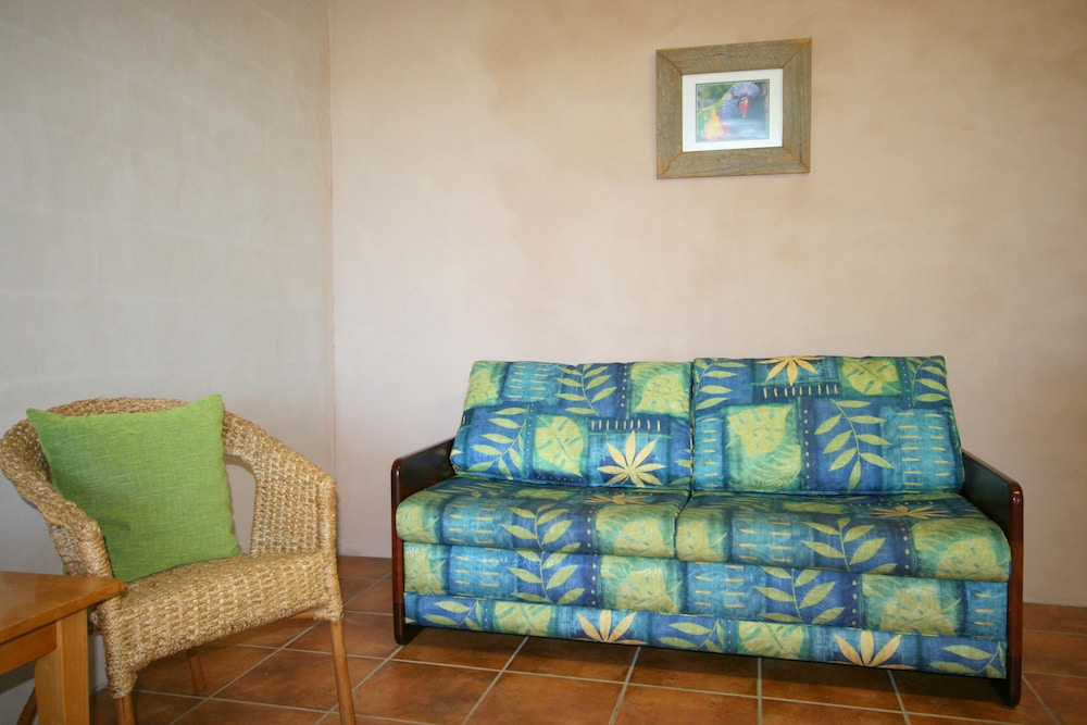 lake edge holiday units