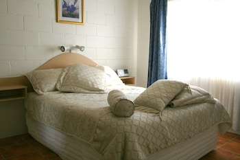 lake edge holiday units