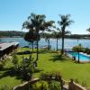 lake edge holiday units