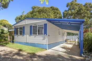 flynns beach caravan park
