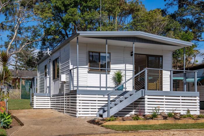 flynns beach caravan park