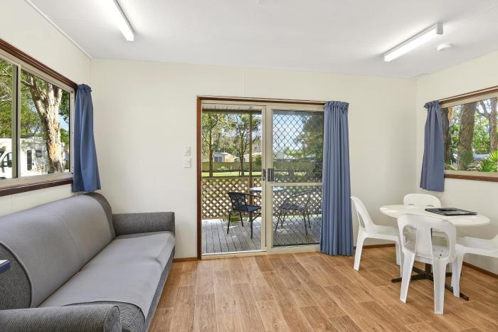 flynns beach caravan park