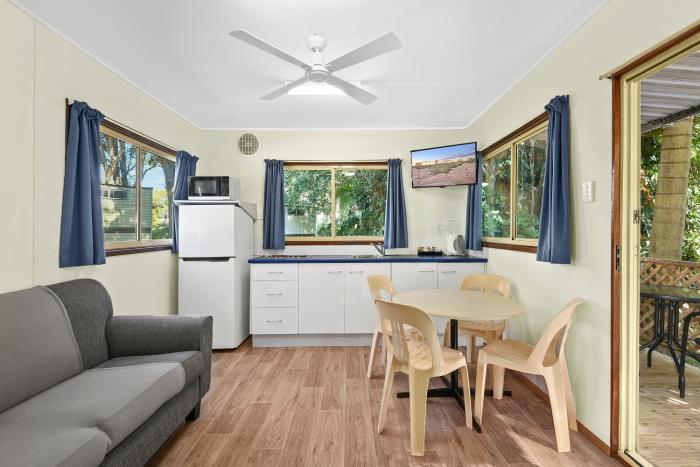 flynns beach caravan park