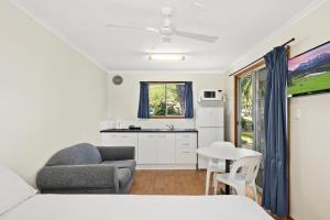 flynns beach caravan park