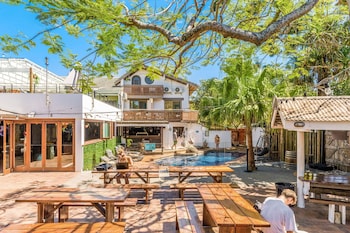 aquarius backpacker resort