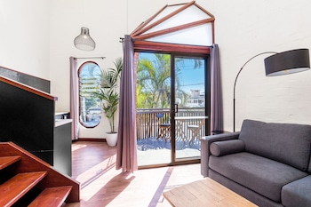 aquarius backpacker resort