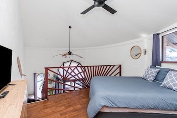 aquarius backpacker resort