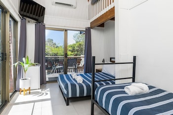 aquarius backpacker resort