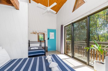 aquarius backpacker resort