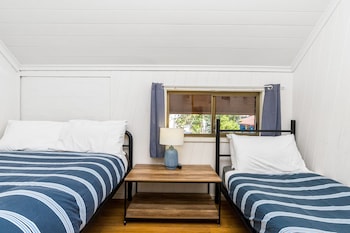 aquarius backpacker resort