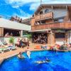 aquarius backpacker resort